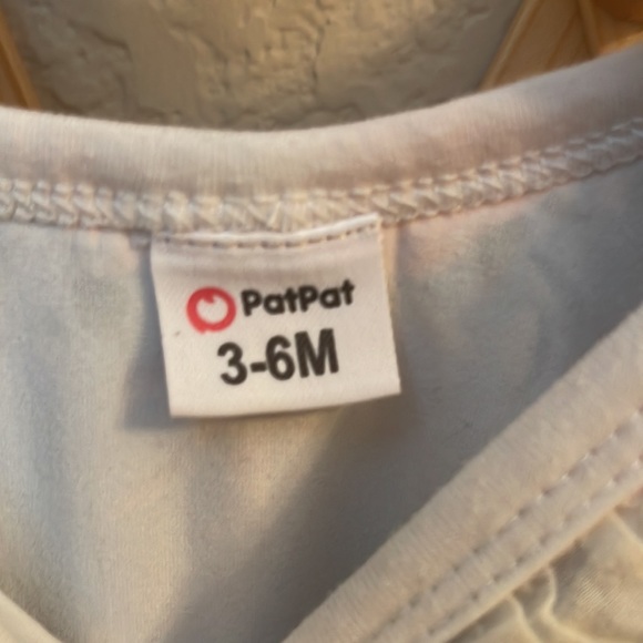 Pat Pat Roses BodySuit - Picture 2 of 4